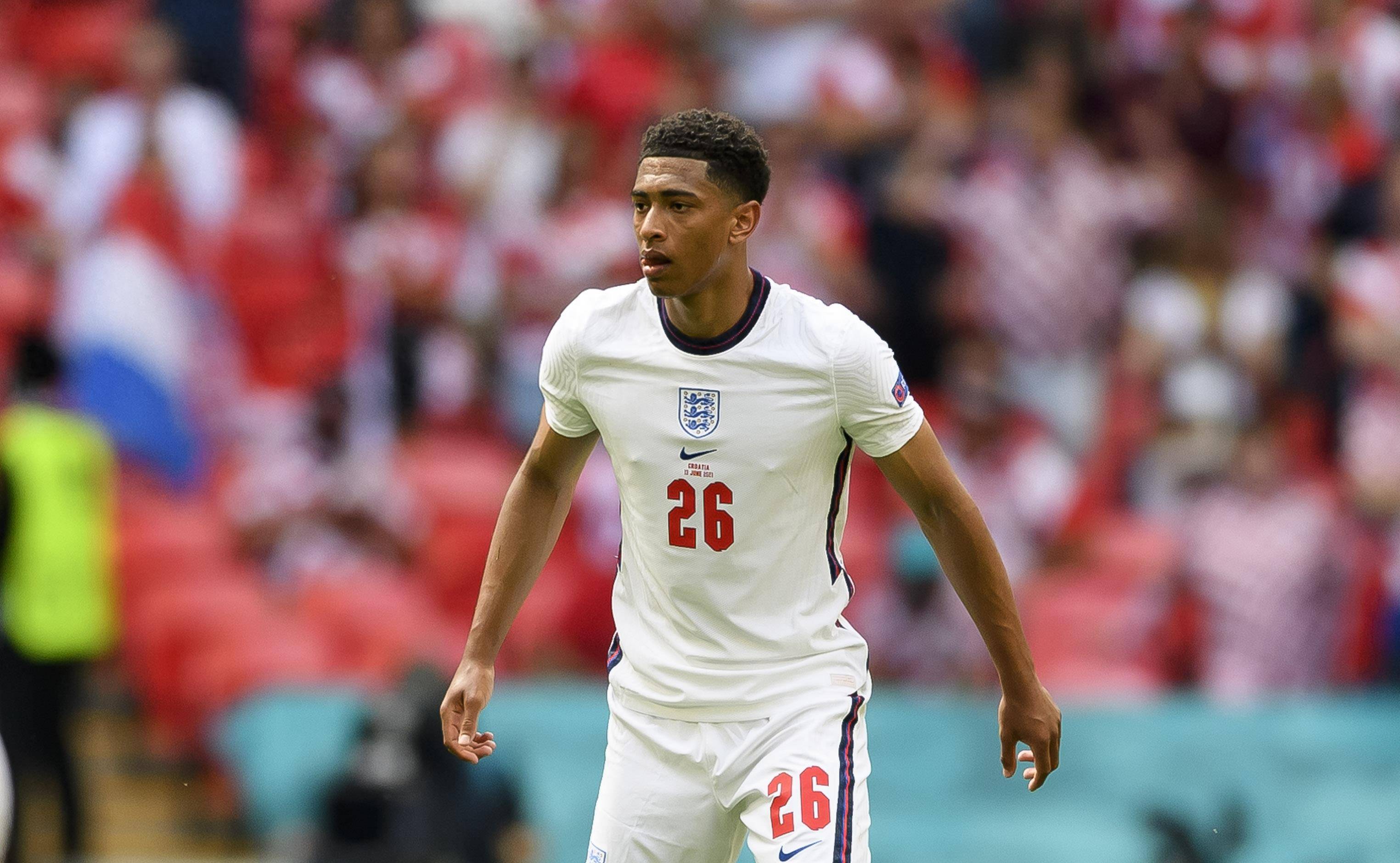 边锋继续拉 边锋继续拉